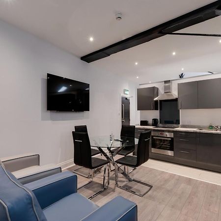 Temple Court Cavern Quarter Apartments By Happy Days Liverpool Bagian luar foto