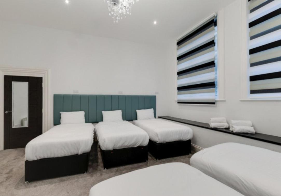 Temple Court Cavern Quarter Apartments By Happy Days Liverpool Bagian luar foto
