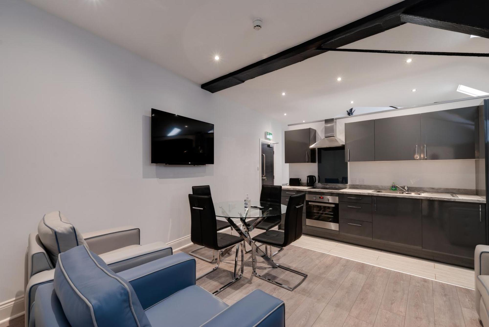 Temple Court Cavern Quarter Apartments By Happy Days Liverpool Bagian luar foto