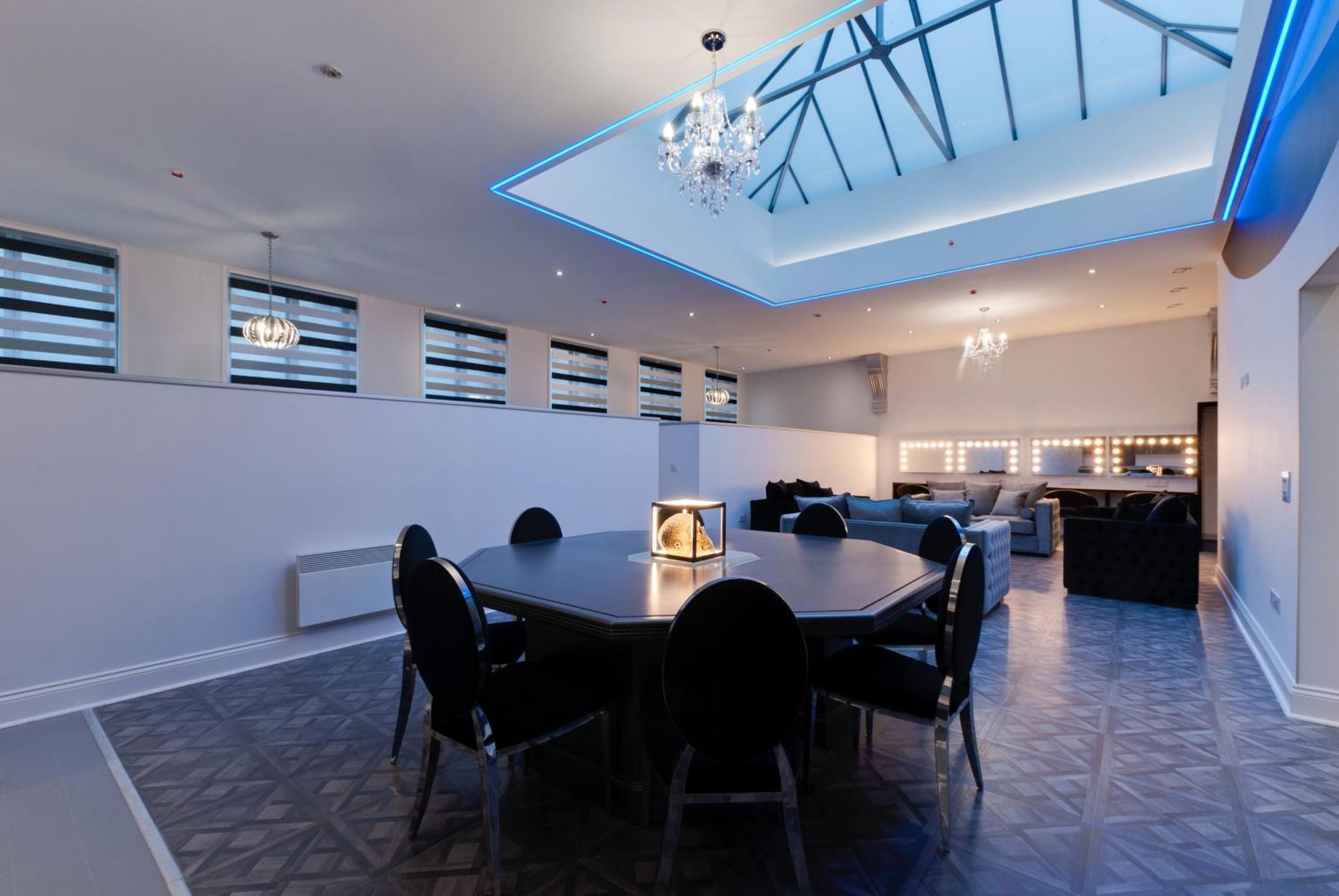 Temple Court Cavern Quarter Apartments By Happy Days Liverpool Bagian luar foto