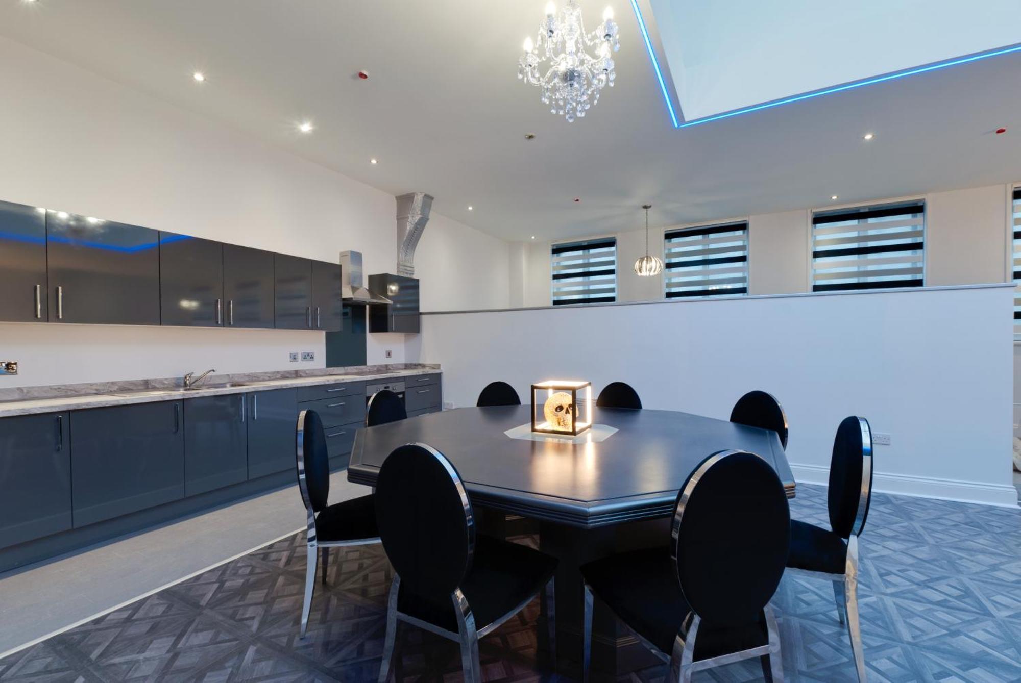 Temple Court Cavern Quarter Apartments By Happy Days Liverpool Bagian luar foto