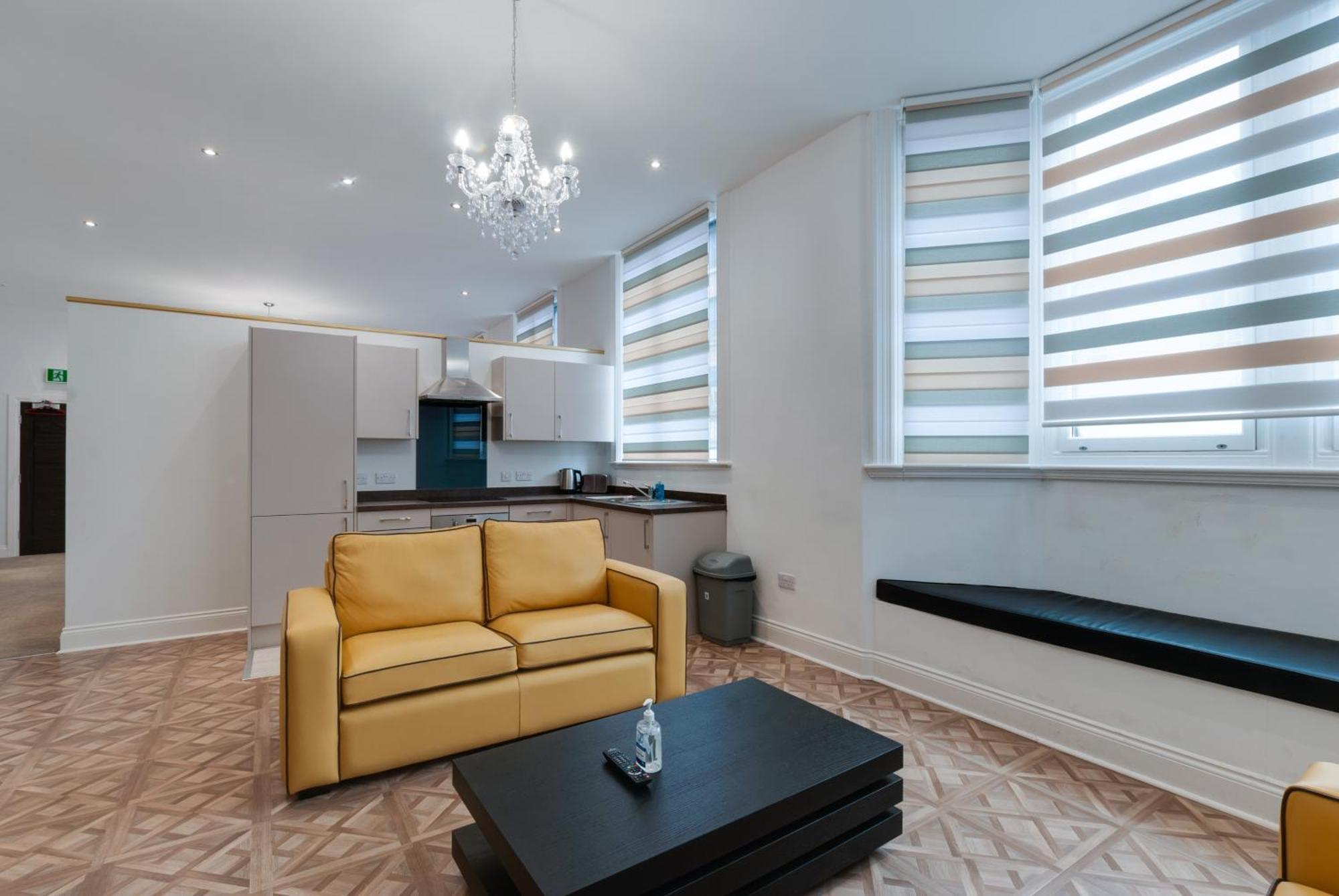 Temple Court Cavern Quarter Apartments By Happy Days Liverpool Bagian luar foto
